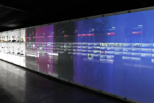 Camp Nou Experience : Interactive touchscreens at the museum
