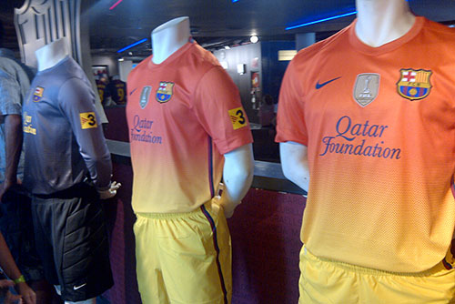 Camp Nou Experience : FC Barcelona 2012-2013 official away kits at the shop